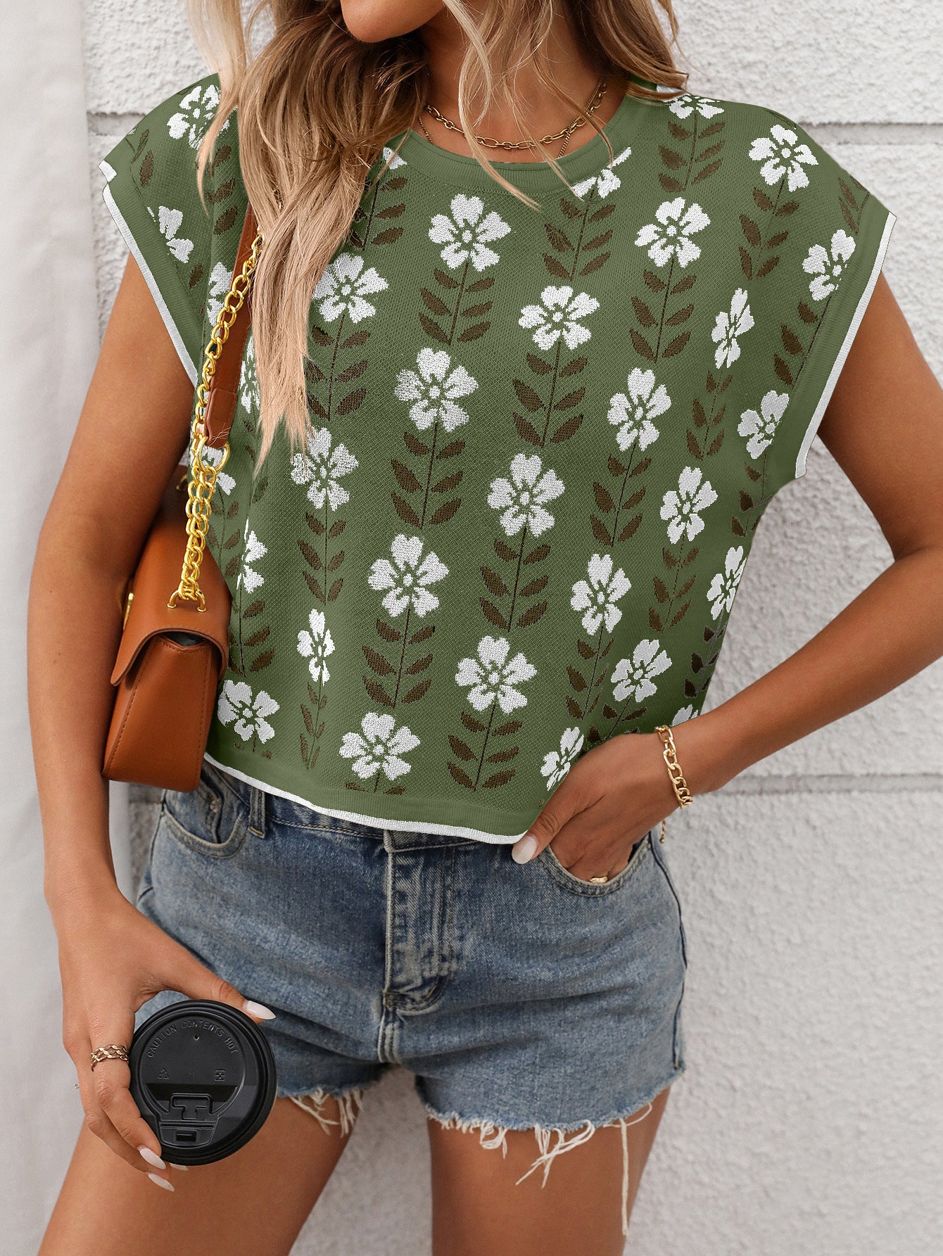 Short Sleeve Crew Neck Knitted Flower Sweater