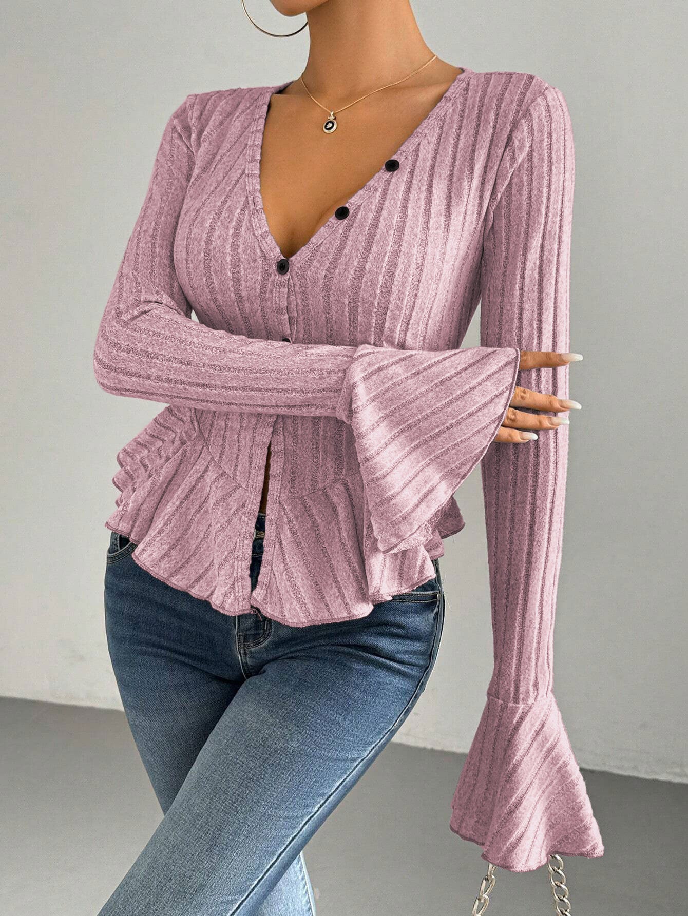 Women's V-neck Ruffled Slim-fit Knitted Top
