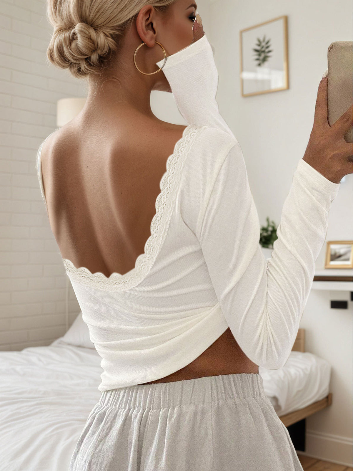 Women's Lace Sexy Backless Slim-fitting Long-sleeved Top
