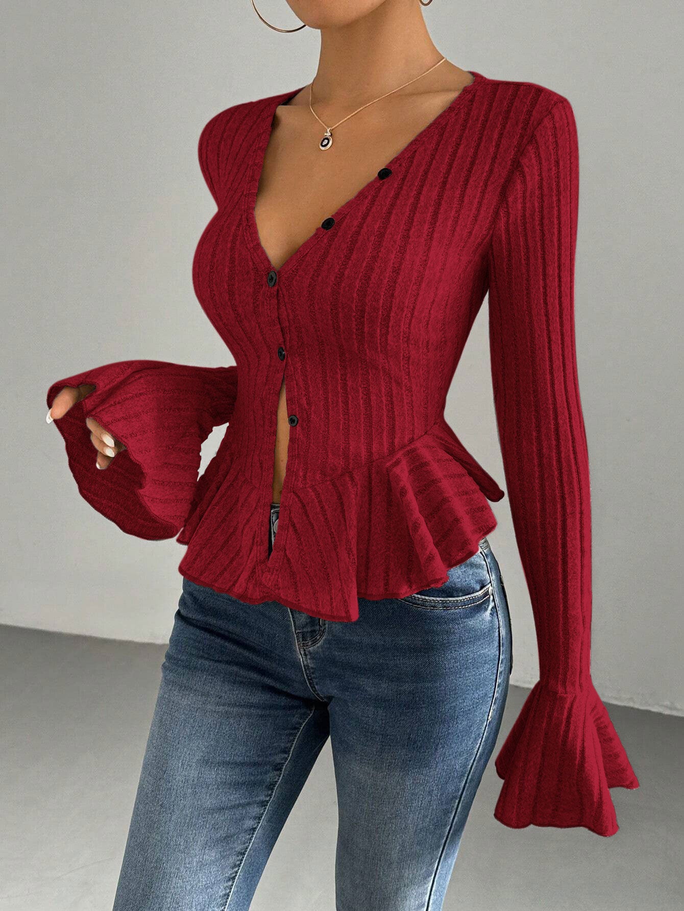 Women's V-neck Ruffled Slim-fit Knitted Top