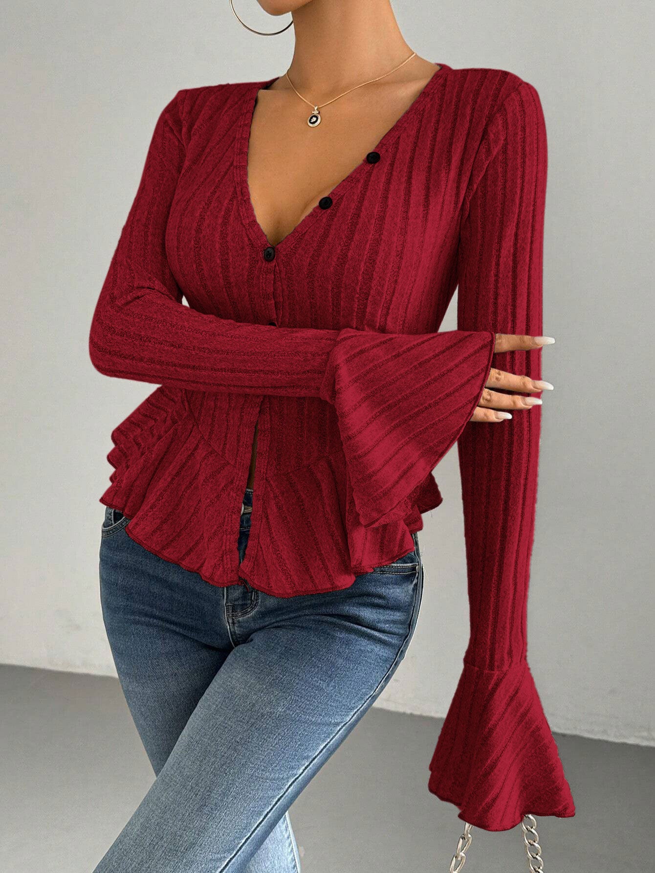 Women's V-neck Ruffled Slim-fit Knitted Top